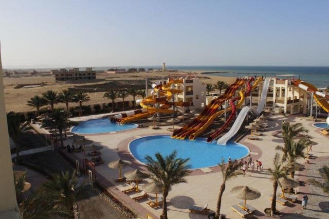 El Karma Aqua Beach Resort