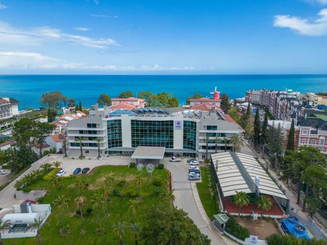 Akra Kemer
