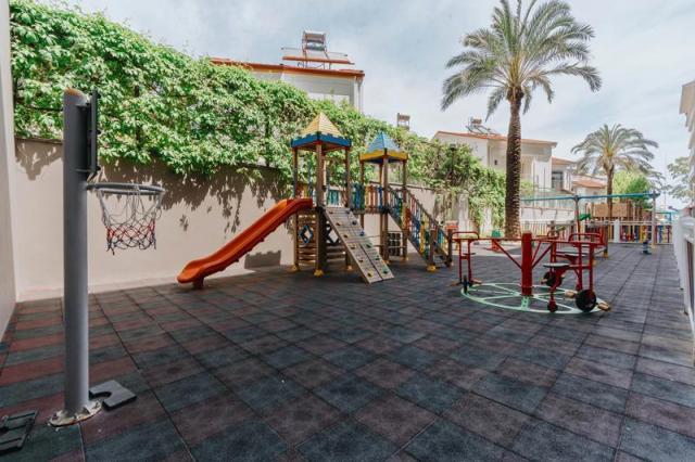 Akra Kemer