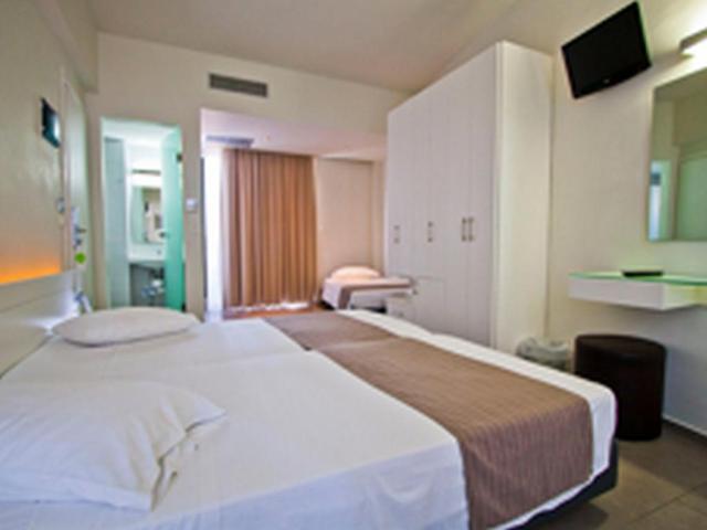 Atlantis City Hotel
