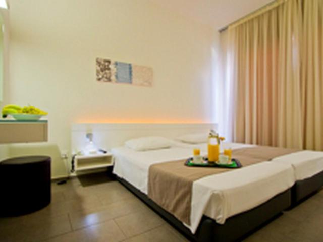 Atlantis City Hotel