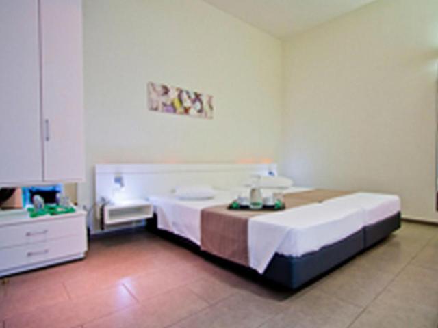 Atlantis City Hotel