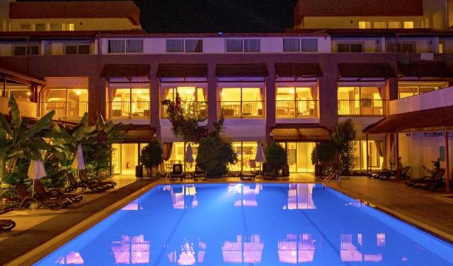 Rose Resort
