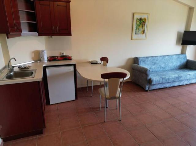 Lemas Suite