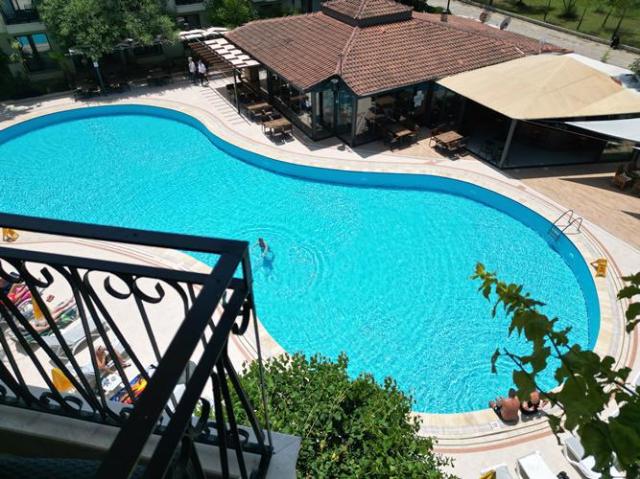 Lemas Suite