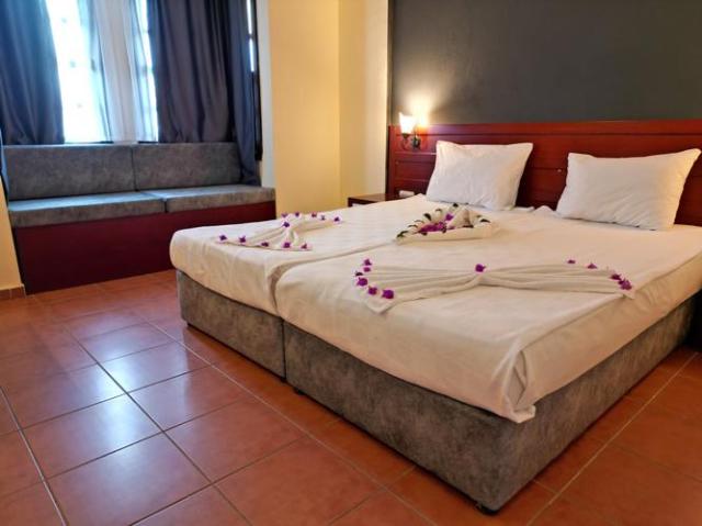 Lemas Suite