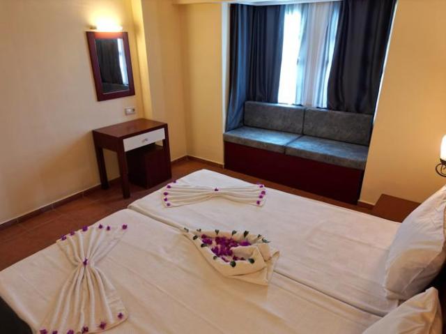 Lemas Suite