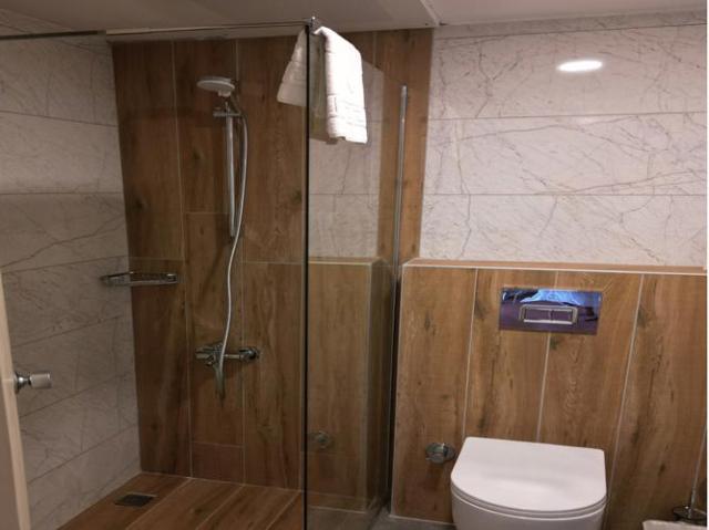 Lemas Suite