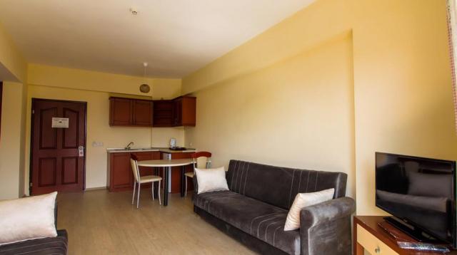 Lemas Suite
