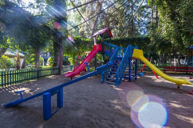 Armas Kaplan Paradise