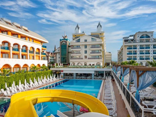 Dream World Resort & Spa