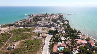 Leda Beach