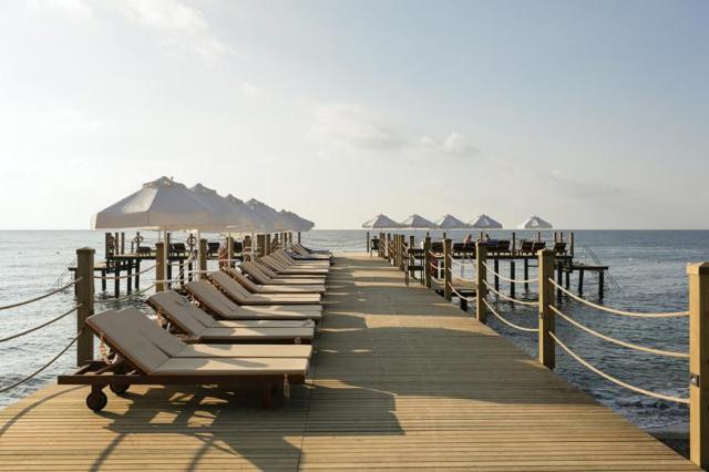 Seven Seas Hotel Life