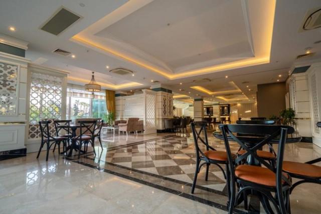 Karmir Resort
