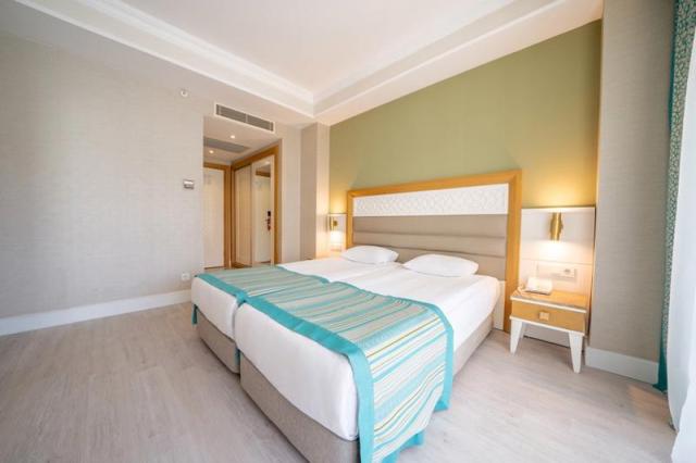 Karmir Resort
