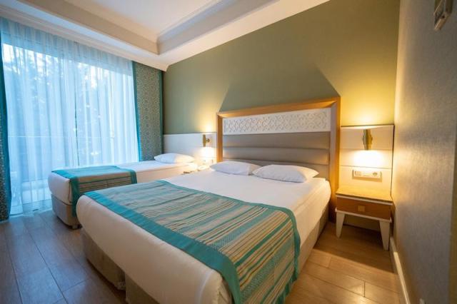 Karmir Resort
