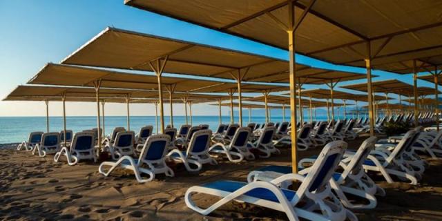 Karmir Resort