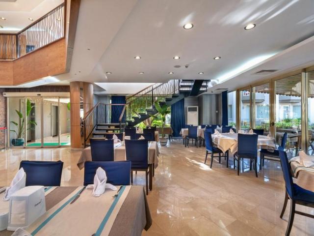 Orfeus Park Hotel