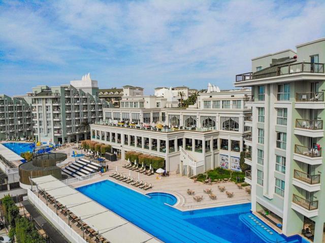 Royal Atlantis Spa & Resort