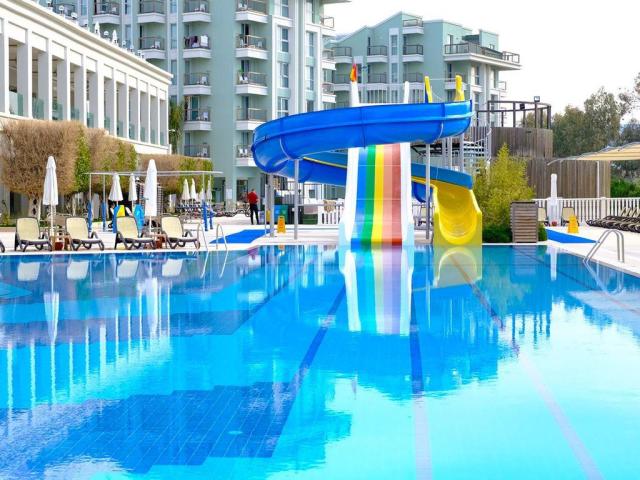 Royal Atlantis Spa & Resort