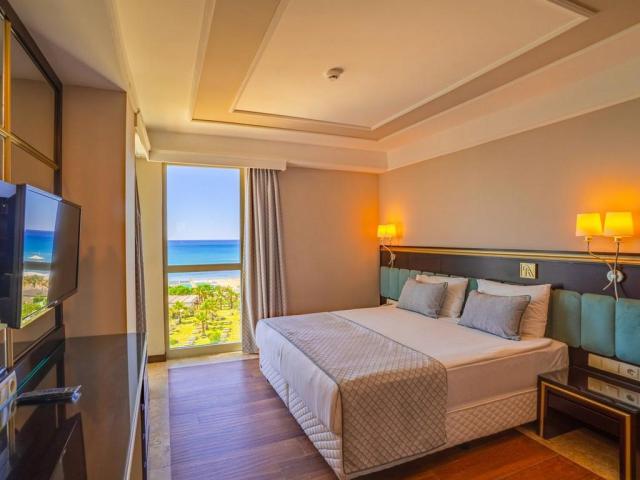 Royal Atlantis Spa & Resort