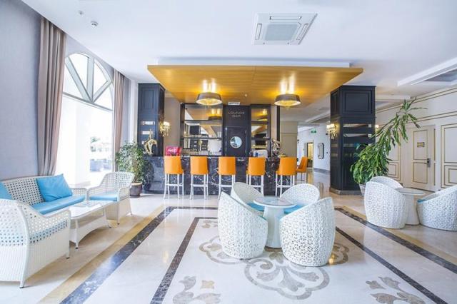 Jadore Deluxe Hotel And Spa