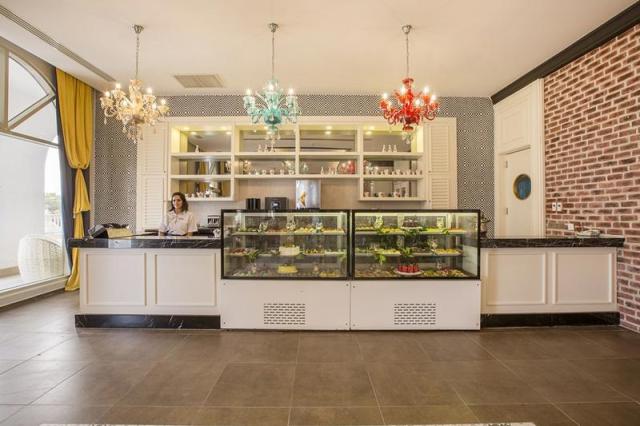 Jadore Deluxe Hotel And Spa