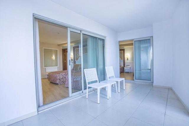 Jadore Deluxe Hotel And Spa