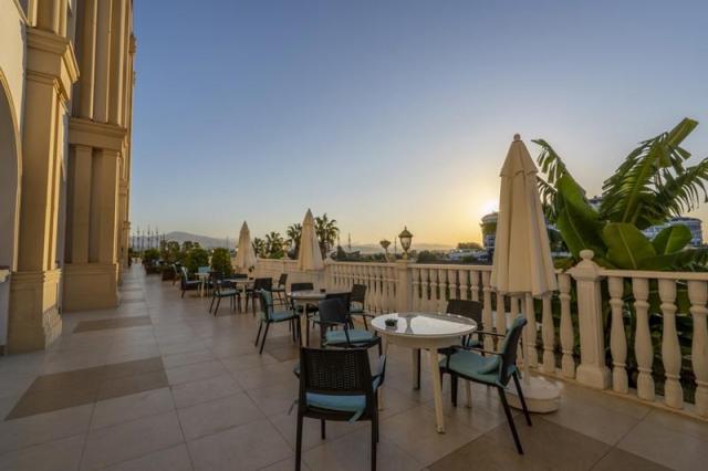 Jadore Deluxe Hotel And Spa