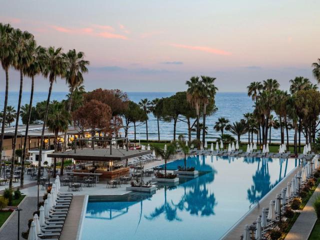 Acanthus & Cennet Barut Collection