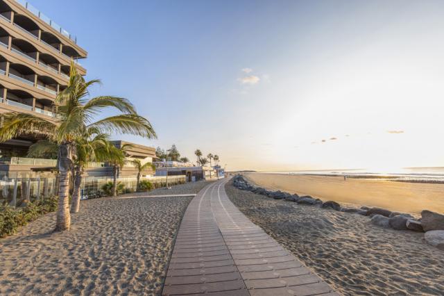 Faro Lopesan Collection