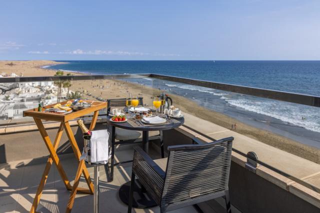 Faro Lopesan Collection