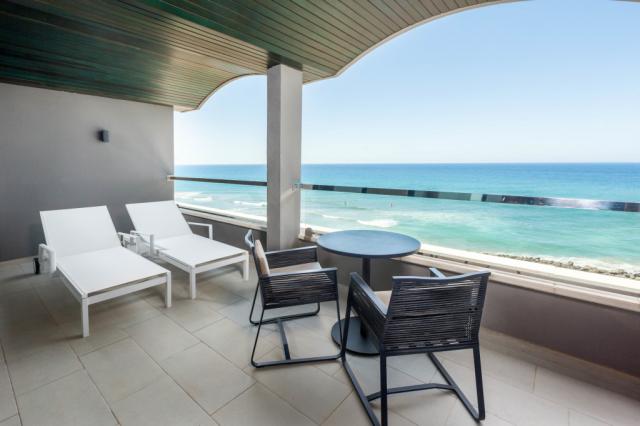 Faro Lopesan Collection