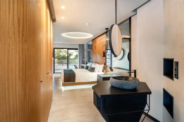 Faro Lopesan Collection