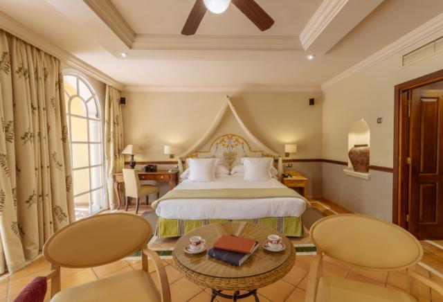 Bahia Del Duque Villas