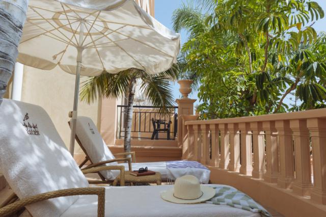 Bahia Del Duque Villas