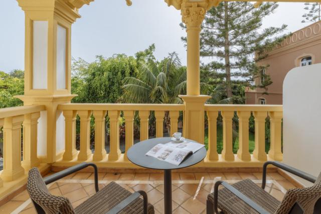 Bahia Del Duque Villas