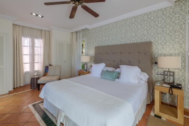 Bahia Del Duque Villas