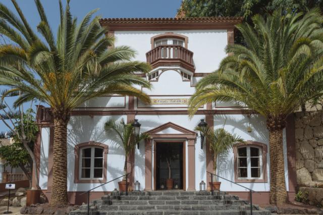 Bahia Del Duque Villas