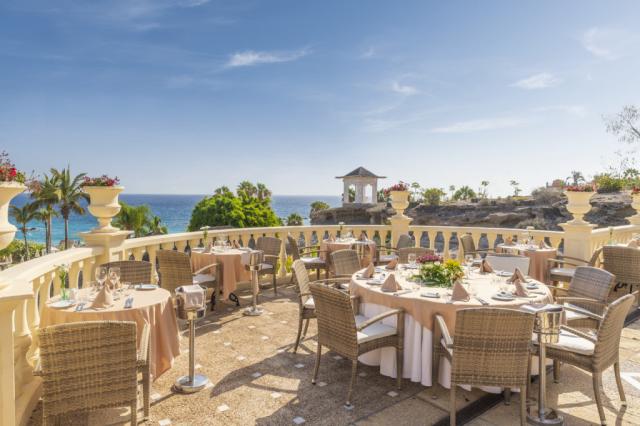Bahia Del Duque Villas
