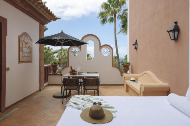 Bahia Del Duque Villas