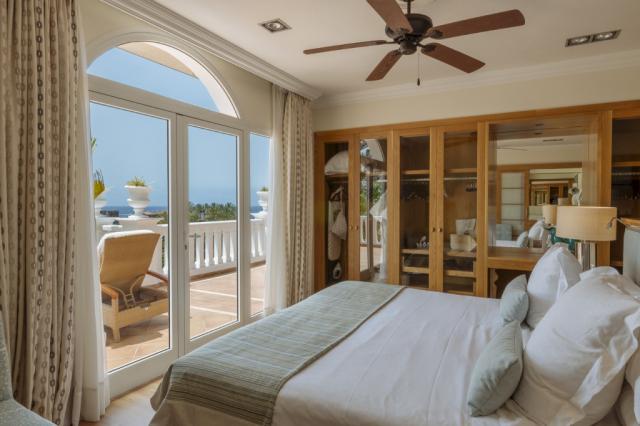 Bahia Del Duque Villas