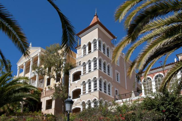 Bahia Del Duque Villas