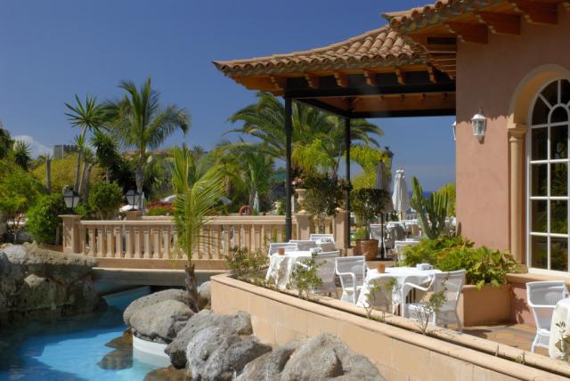Bahia Del Duque Villas