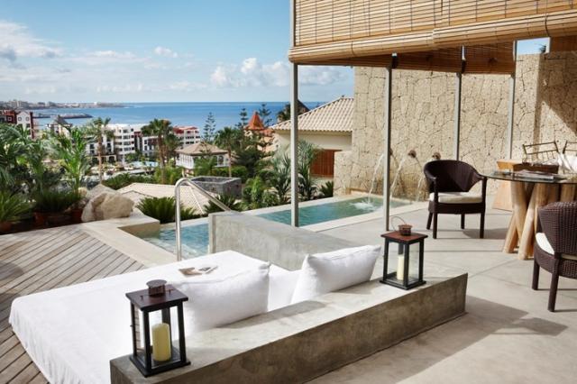 Bahia Del Duque Villas