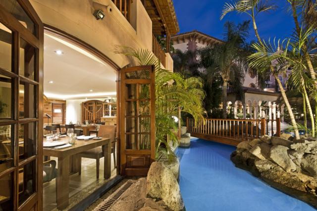 Bahia Del Duque Villas