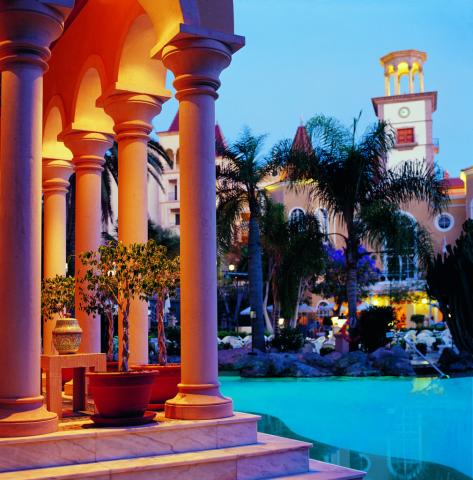 Bahia Del Duque Villas