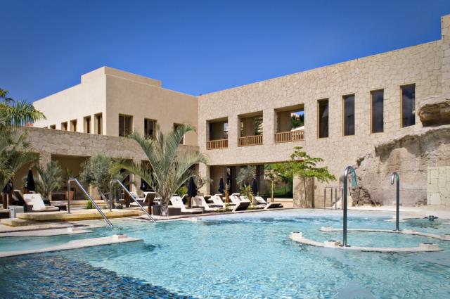 Bahia Del Duque Villas