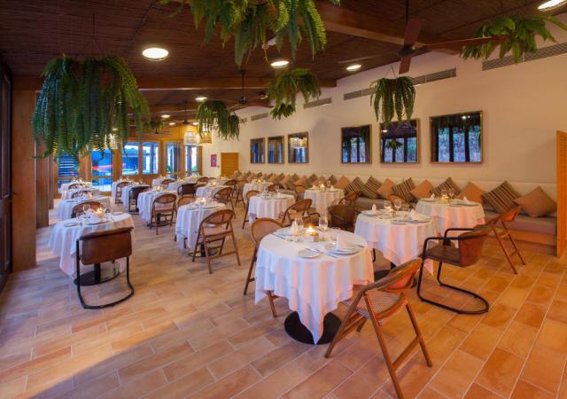 Corallium Dunamar by Lopesan