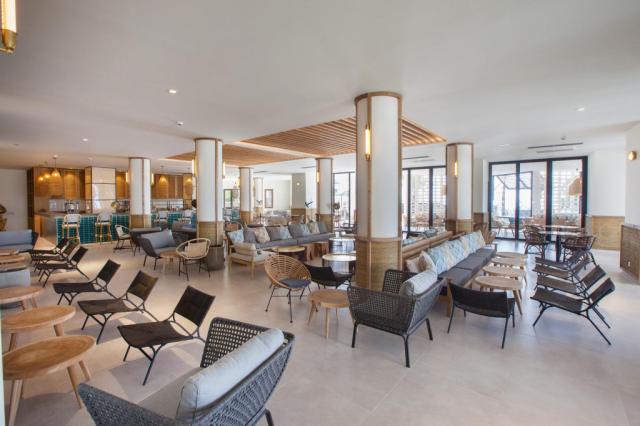 Corallium Dunamar by Lopesan